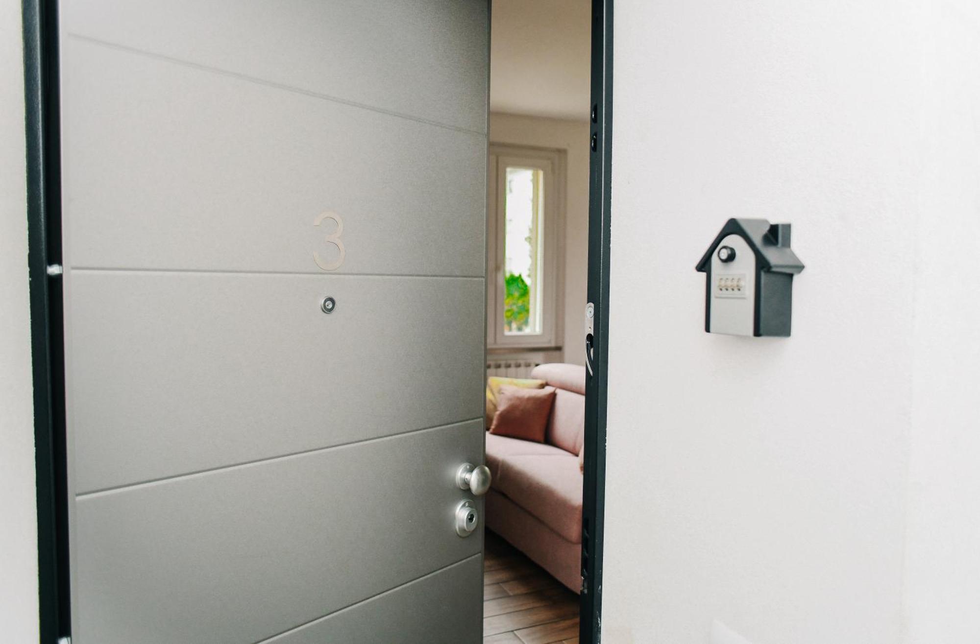 Lora Diamond ,free Parking, Self Check In,3 * Côme